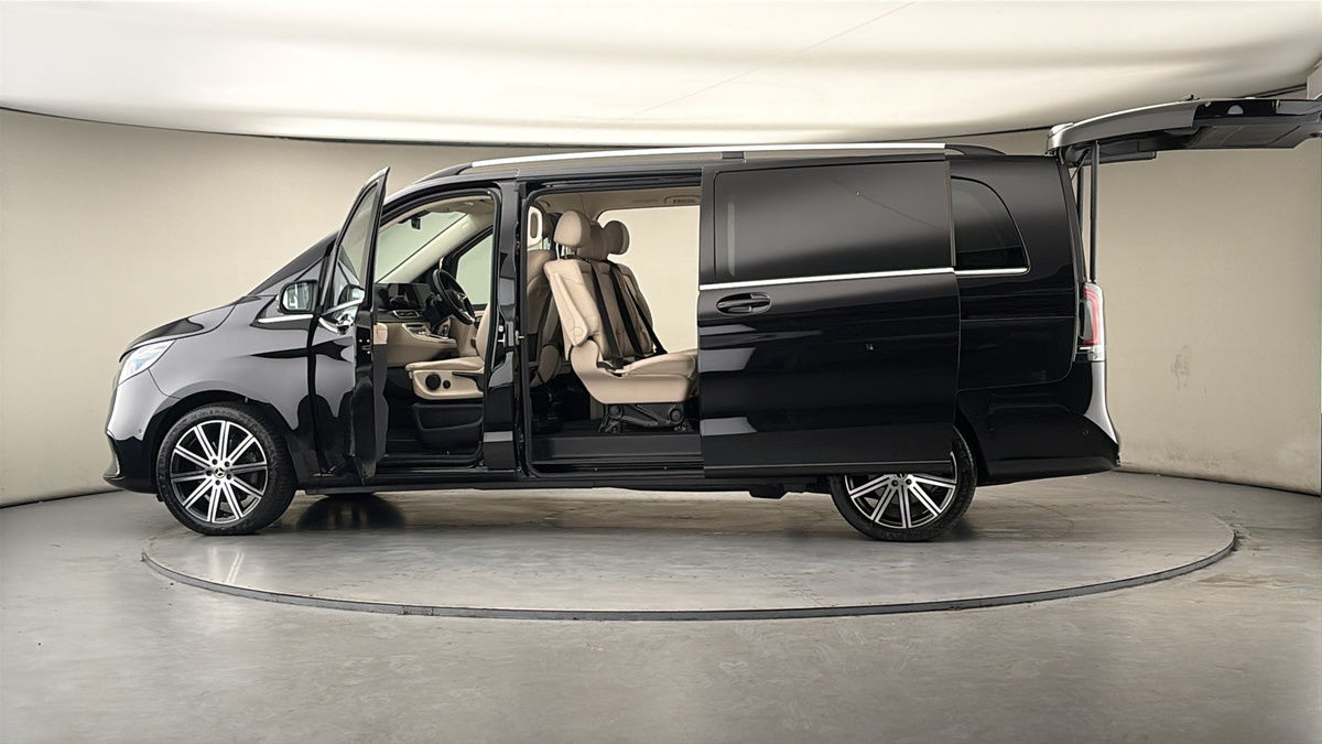 Used Mercedes-Benz V-Class 2024 for sale - 78213272: Photo 46