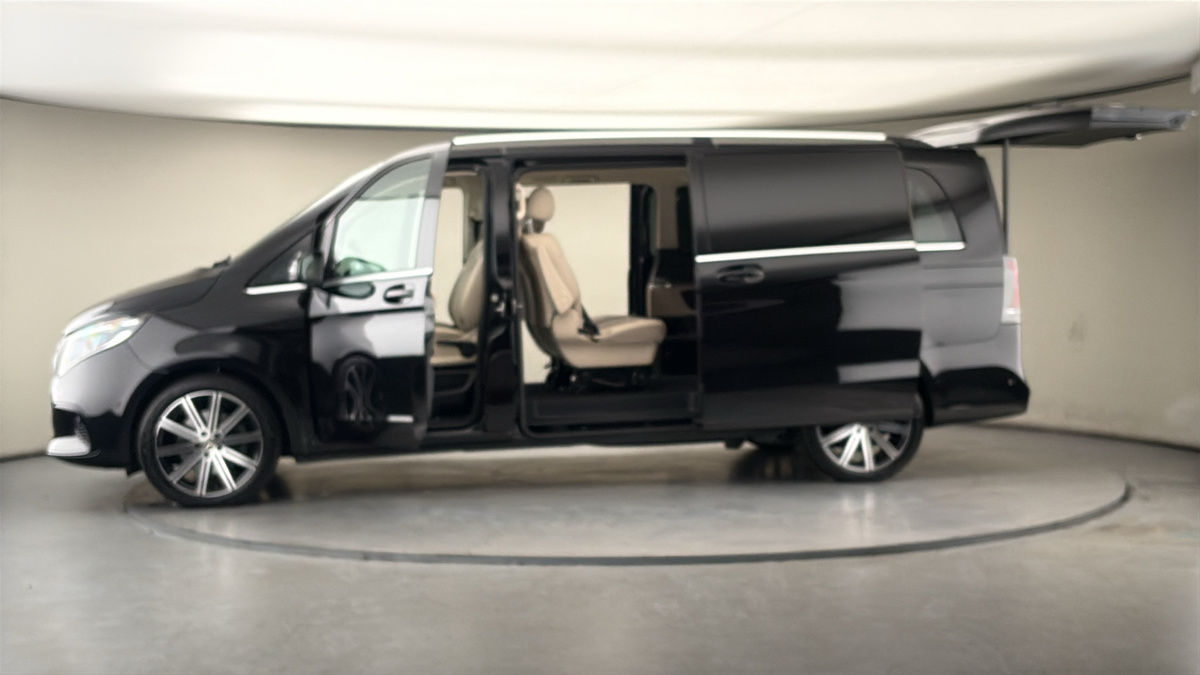 Used Mercedes-Benz V-Class 2024 for sale - 78213272: Photo 47