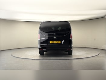 Used Mercedes-Benz V-Class 2024 for sale - 78213272: Photo