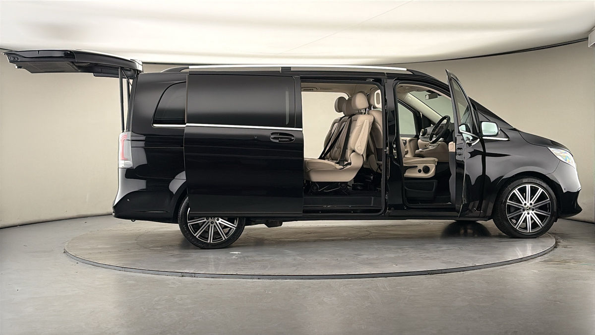 Used Mercedes-Benz V-Class 2024 for sale - 78213272: Photo 56