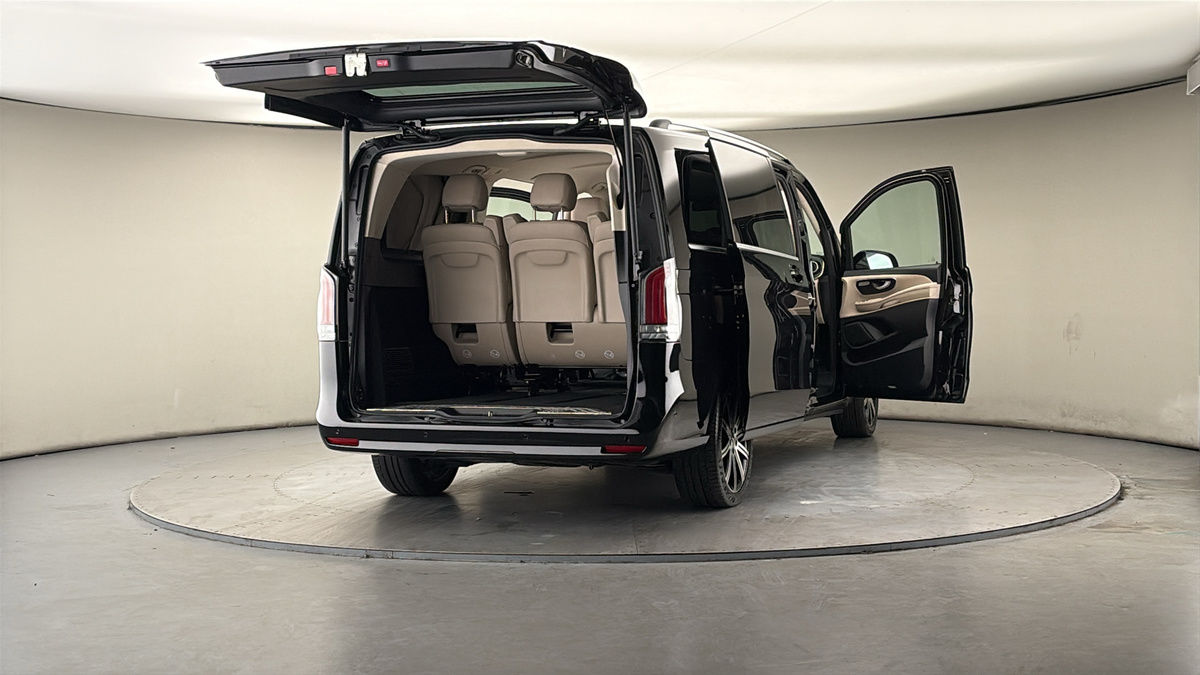 Used Mercedes-Benz V-Class 2024 for sale - 78213272: Photo 59