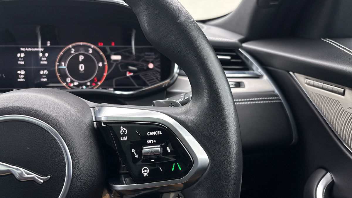 Used Jaguar F-Pace 2023 for sale - 76334534: Photo 14