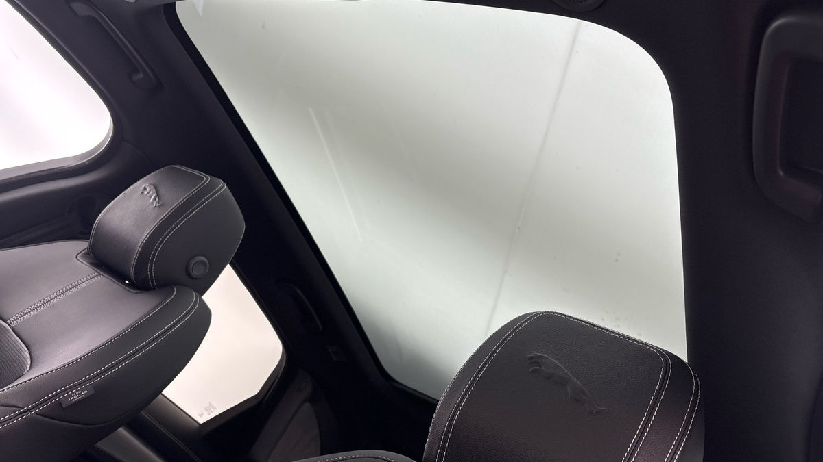 Used Jaguar F-Pace 2023 for sale - 76334534: Photo 6