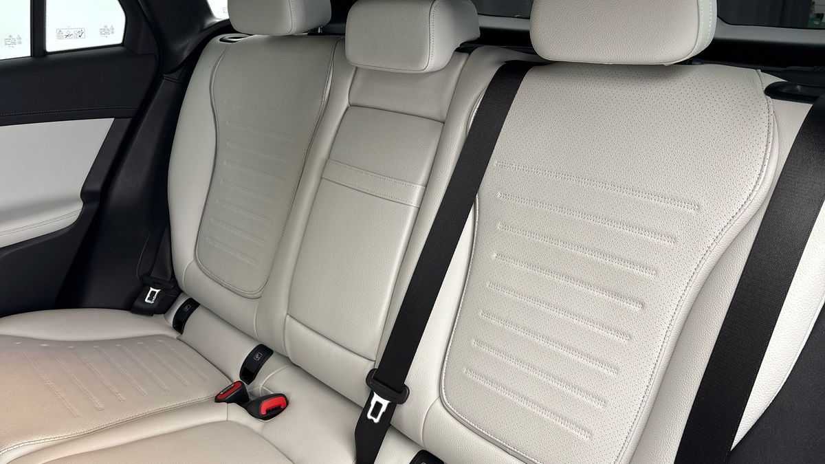 Used Mercedes-Benz GLC 2022 for sale - 77548001: Photo 8