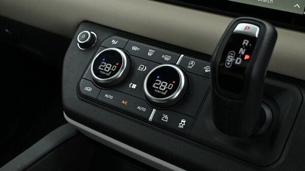 Used Land Rover Defender 110 2023 for sale - 74542637: Photo 12