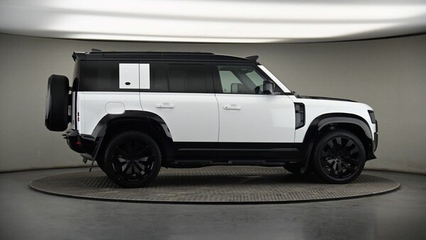 Used Land Rover Defender 110 2023 for sale - 74542637: Photo 42