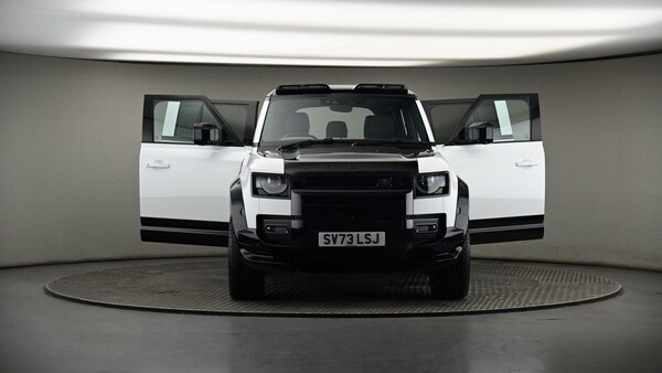 Used Land Rover Defender 110 2023 for sale - 74542637: Photo 47