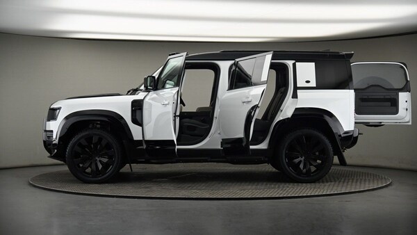 Used Land Rover Defender 110 2023 for sale - 74542637: Photo 51
