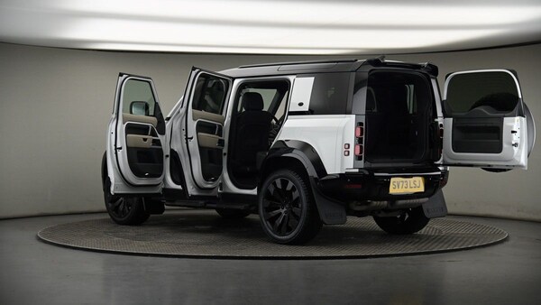 Used Land Rover Defender 110 2023 for sale - 74542637: Photo 53