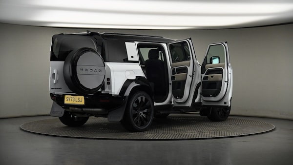 Used Land Rover Defender 110 2023 for sale - 74542637: Photo 56