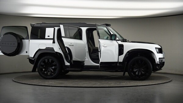 Used Land Rover Defender 110 2023 for sale - 74542637: Photo 59