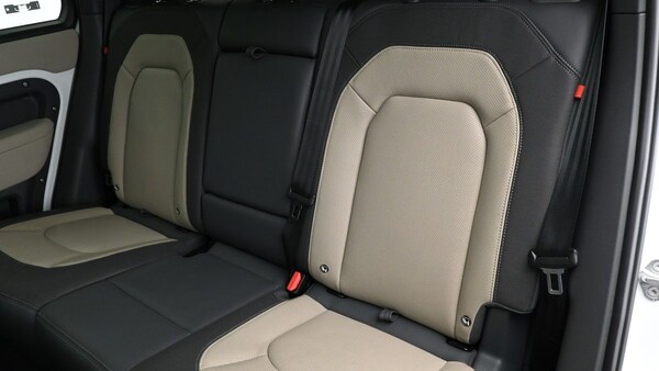 Used Land Rover Defender 110 2023 for sale - 74542637: Photo 5