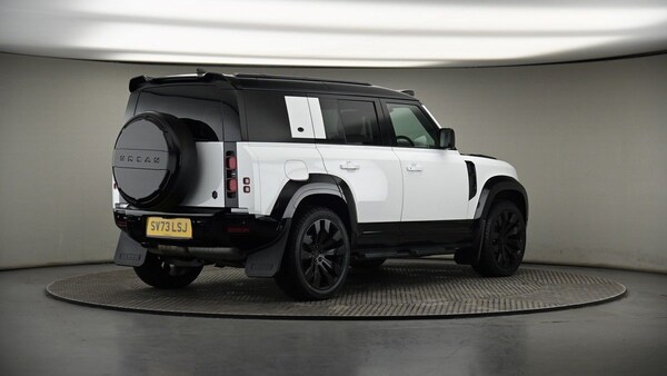 Used Land Rover Defender 110 2023 for sale - 74542637: Photo 7