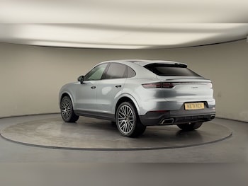 Used Porsche Cayenne 2021 for sale - 76583107: Photo