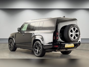 Used Land Rover Defender 130 2025 for sale - 78412936: Photo