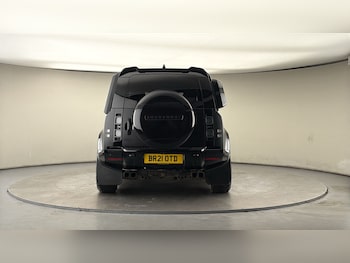 Used Land Rover Defender 110 2021 for sale - 77937589: Photo