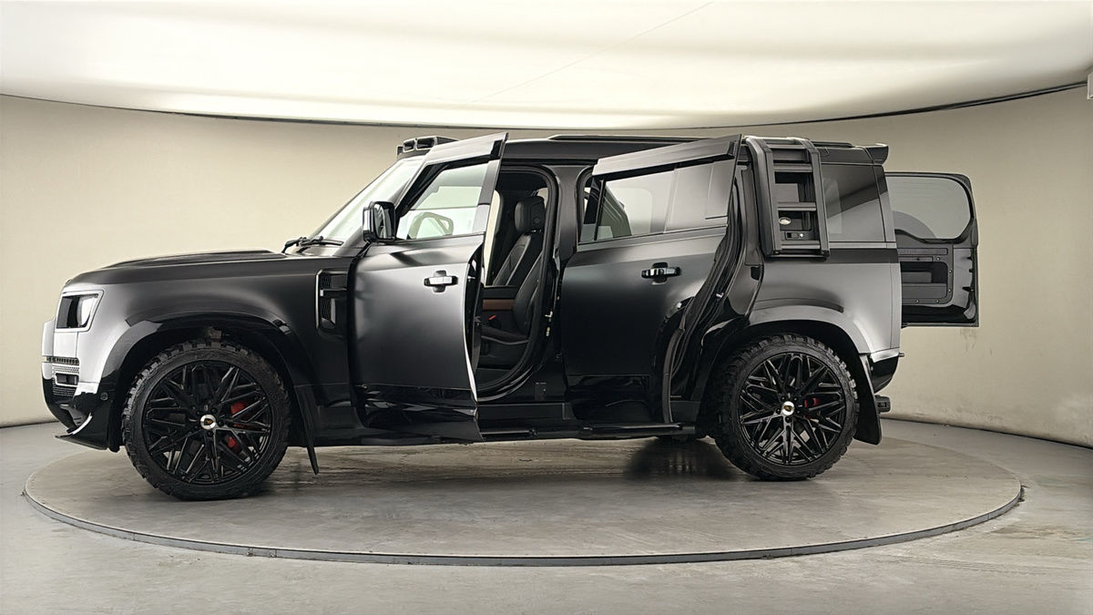 Used Land Rover Defender 110 2021 for sale - 77937589: Photo 52