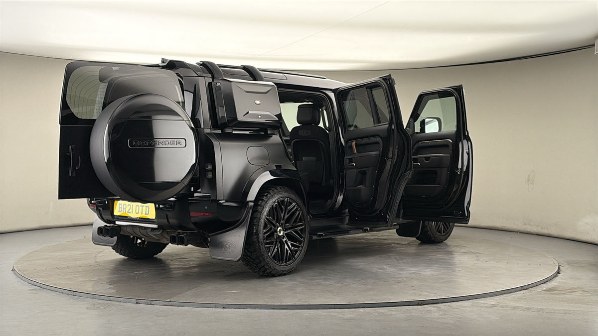 Used Land Rover Defender 110 2021 for sale - 77937589: Photo 63