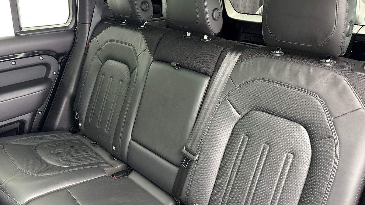 Used Land Rover Defender 110 2021 for sale - 77937589: Photo 8