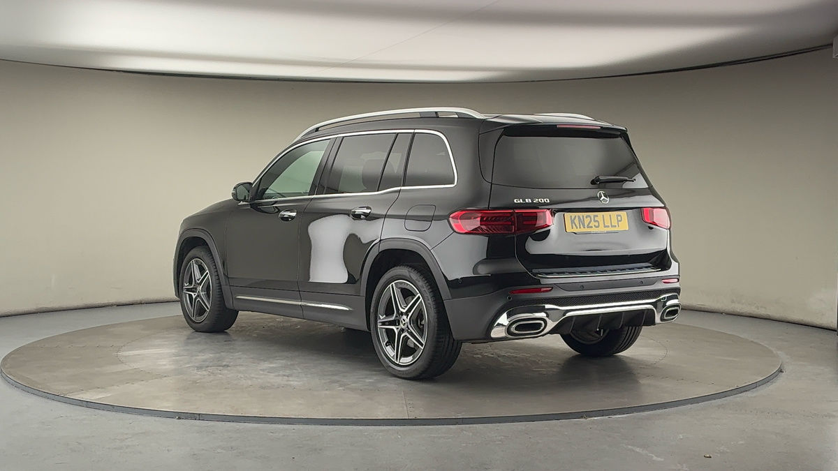 Used Mercedes-Benz GLB 2025 for sale - 76884630: Photo 2