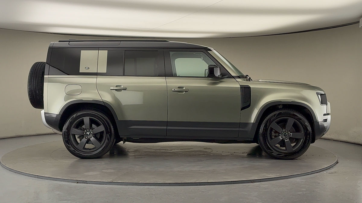 Used Land Rover Defender 110 2024 for sale - 77228048: Photo 16