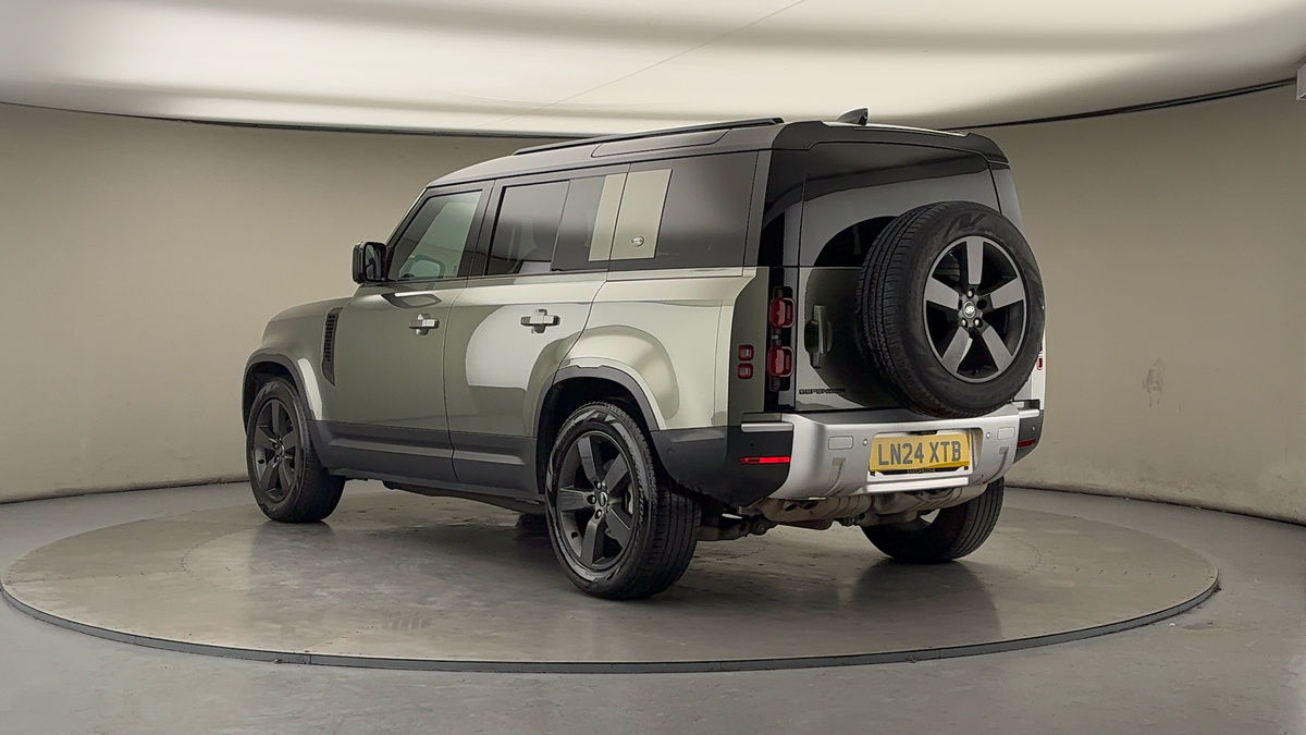 Used Land Rover Defender 110 2024 for sale - 77228048: Photo 2