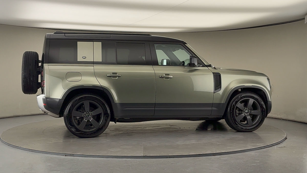 Used Land Rover Defender 110 2024 for sale - 77228048: Photo 37