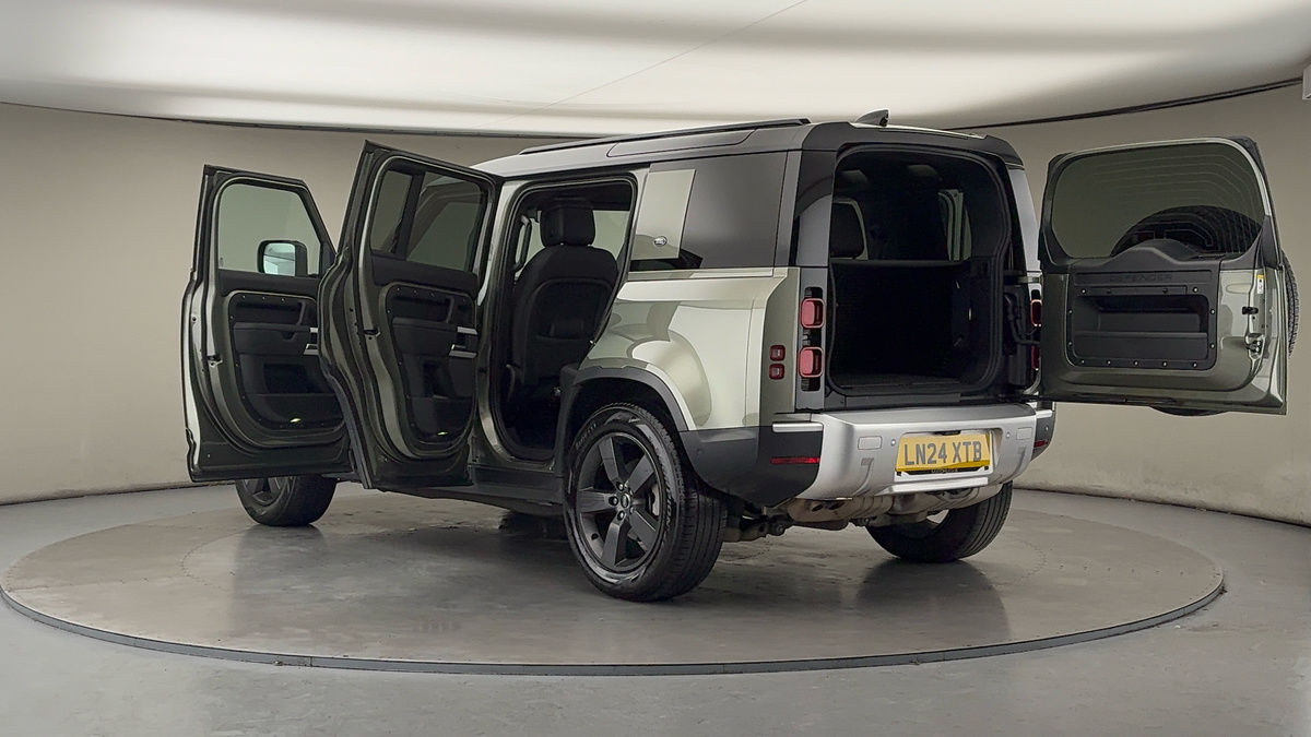Used Land Rover Defender 110 2024 for sale - 77228048: Photo 43