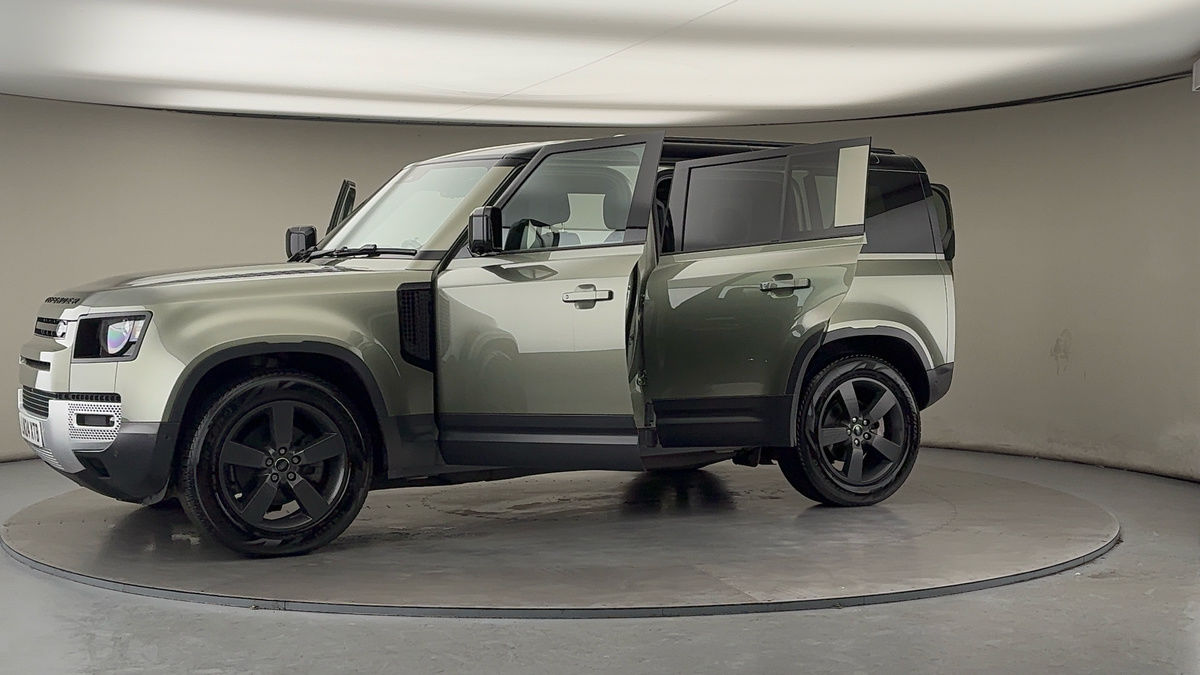 Used Land Rover Defender 110 2024 for sale - 77228048: Photo 48