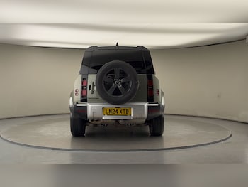 Used Land Rover Defender 110 2024 for sale - 77228048: Photo