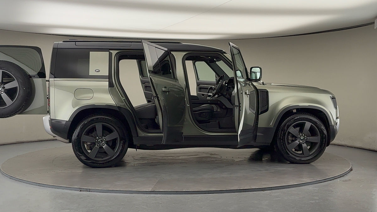 Used Land Rover Defender 110 2024 for sale - 77228048: Photo 56