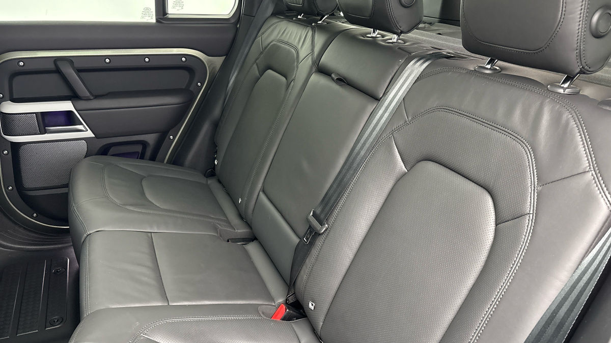 Used Land Rover Defender 110 2024 for sale - 77228048: Photo 8