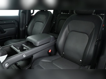Used Land Rover Defender 110 2023 for sale - 74107147: Photo