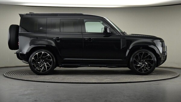 Used Land Rover Defender 110 2023 for sale - 74107147: Photo 8