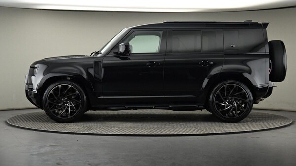 Used Land Rover Defender 110 2023 for sale - 74107147: Photo 9