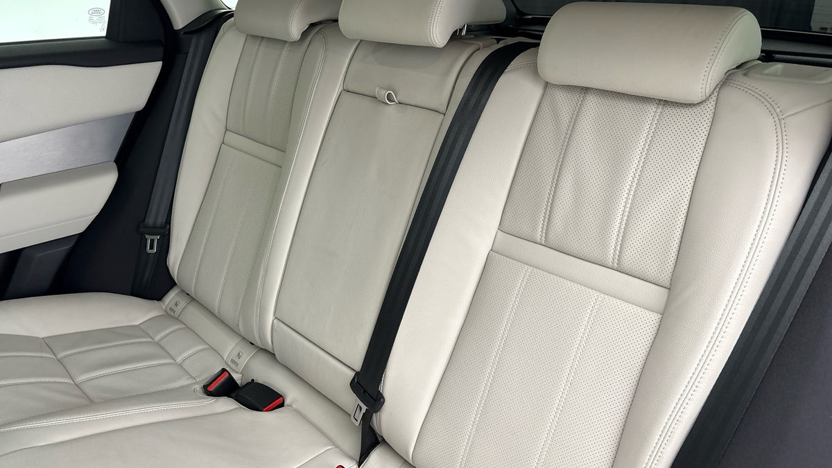 Used Land Rover Range Rover Velar 2022 for sale - 76884637: Photo 8