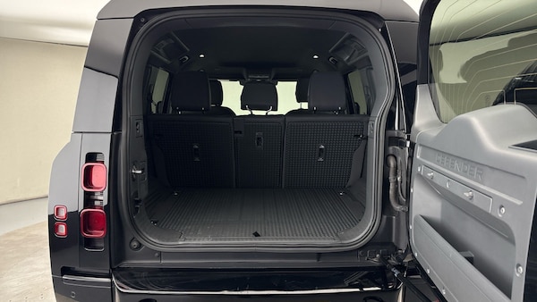 Used Land Rover Defender 110 2022 for sale - 76010596: Photo 11