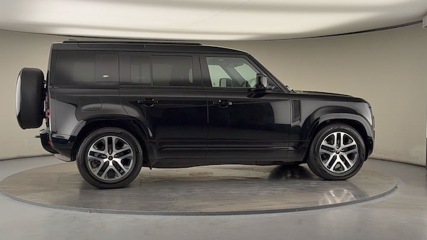 Used Land Rover Defender 110 2022 for sale - 76010596: Photo 37