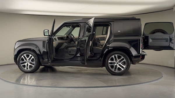 Used Land Rover Defender 110 2022 for sale - 76010596: Photo 46