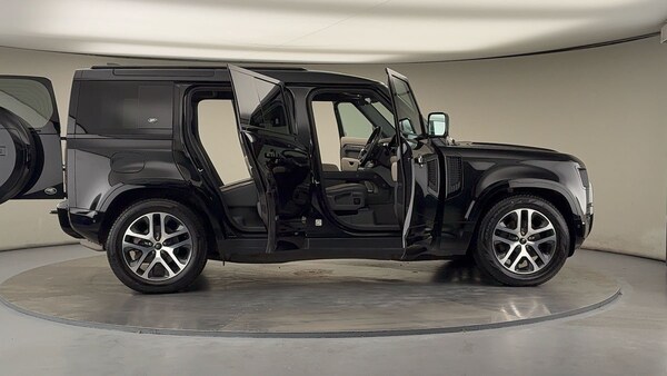 Used Land Rover Defender 110 2022 for sale - 76010596: Photo 56
