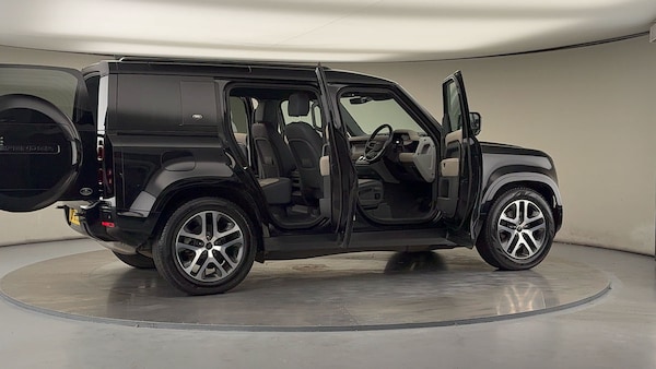 Used Land Rover Defender 110 2022 for sale - 76010596: Photo 57