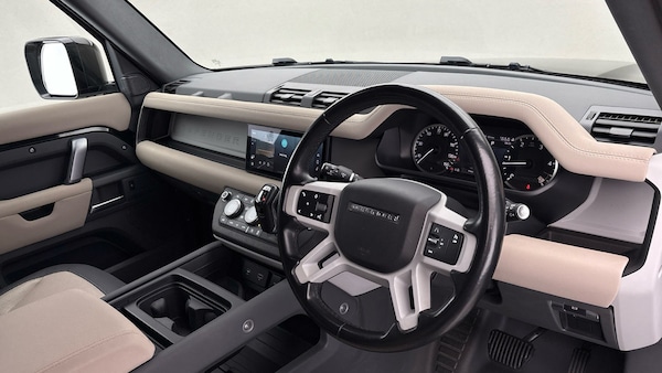 Used Land Rover Defender 110 2022 for sale - 76010596: Photo 5