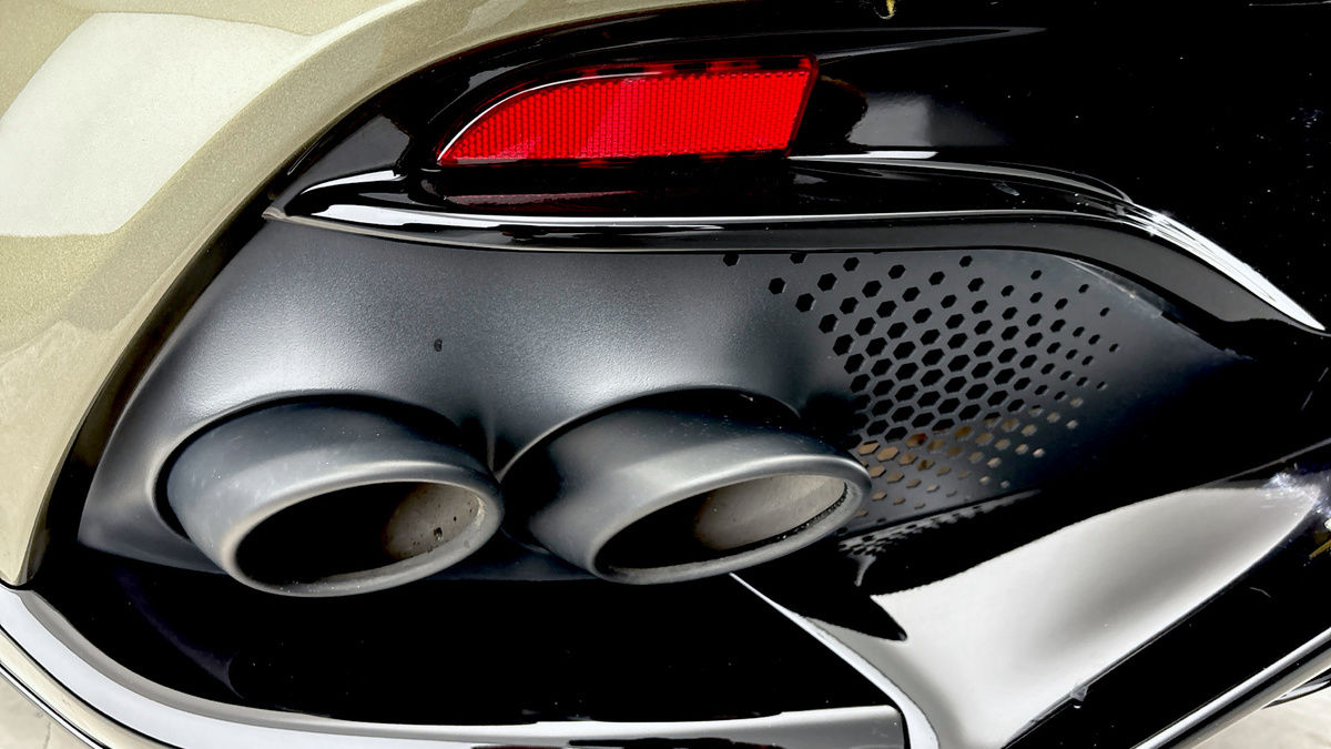 Used Aston Martin DBX 2022 for sale - 75897753: Photo 32