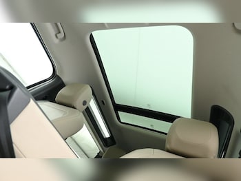 Used Land Rover Defender 90 2022 for sale - 75150223: Photo