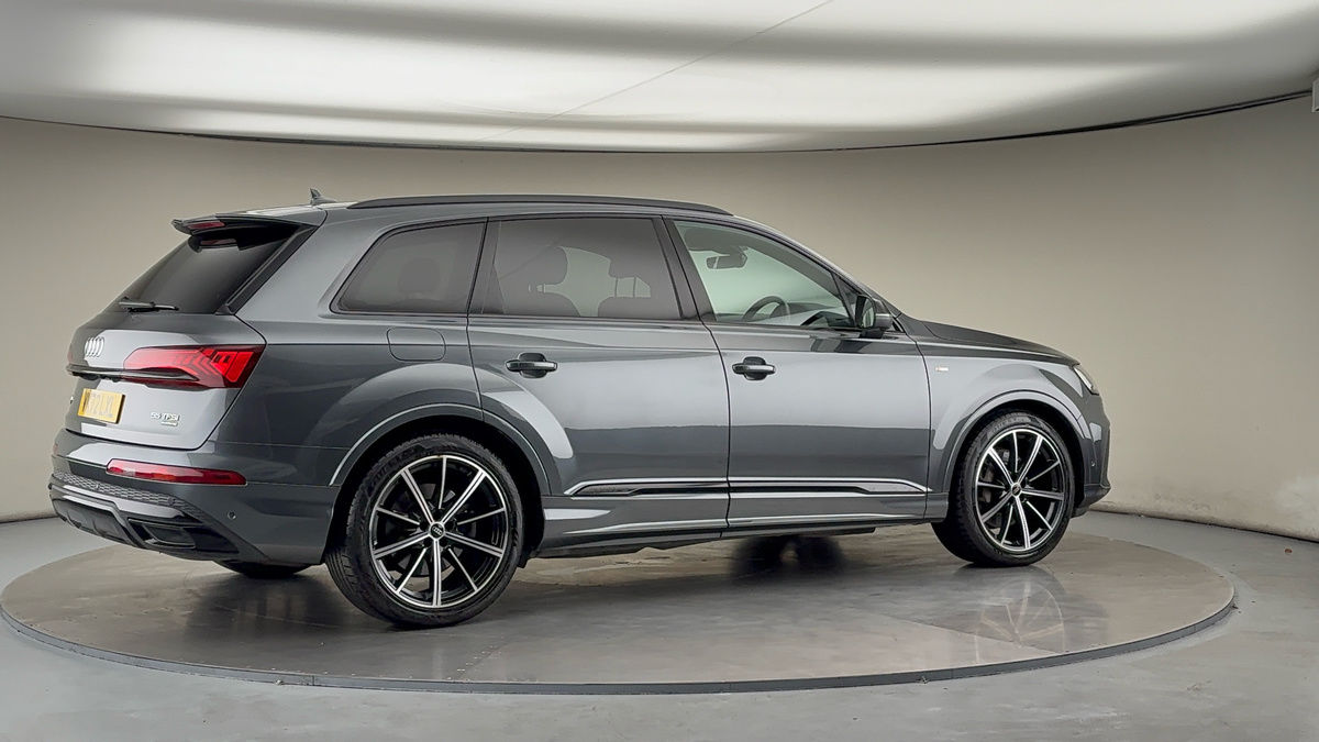 Used Audi Q7 2022 for sale - 76280809: Photo 76