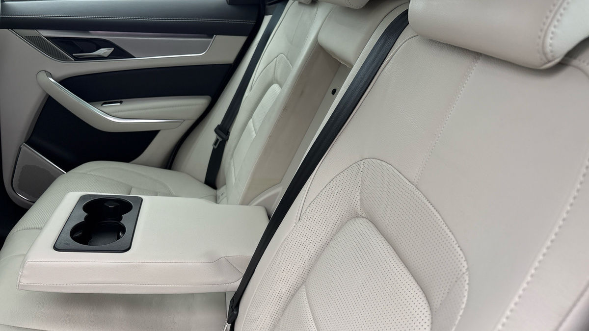 Used Jaguar F-Pace 2022 for sale - 76686937: Photo 9