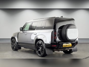 Used Land Rover Defender 2024 for sale - 78412922: Photo