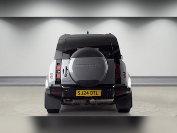 Used Land Rover Defender 2024 for sale - 78412922: Photo