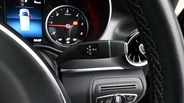 Used Mercedes-Benz V-Class 2023 for sale - 74834311: Photo 2
