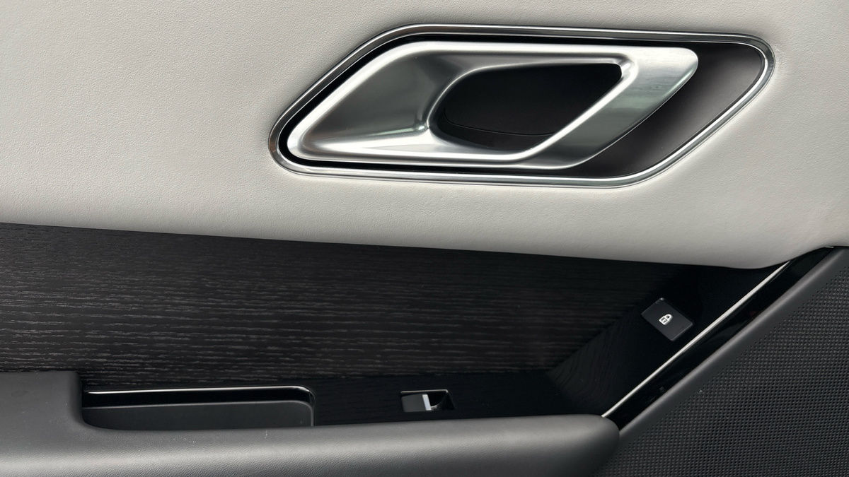 Used Land Rover Range Rover Velar 2024 for sale - 76081566: Photo 19